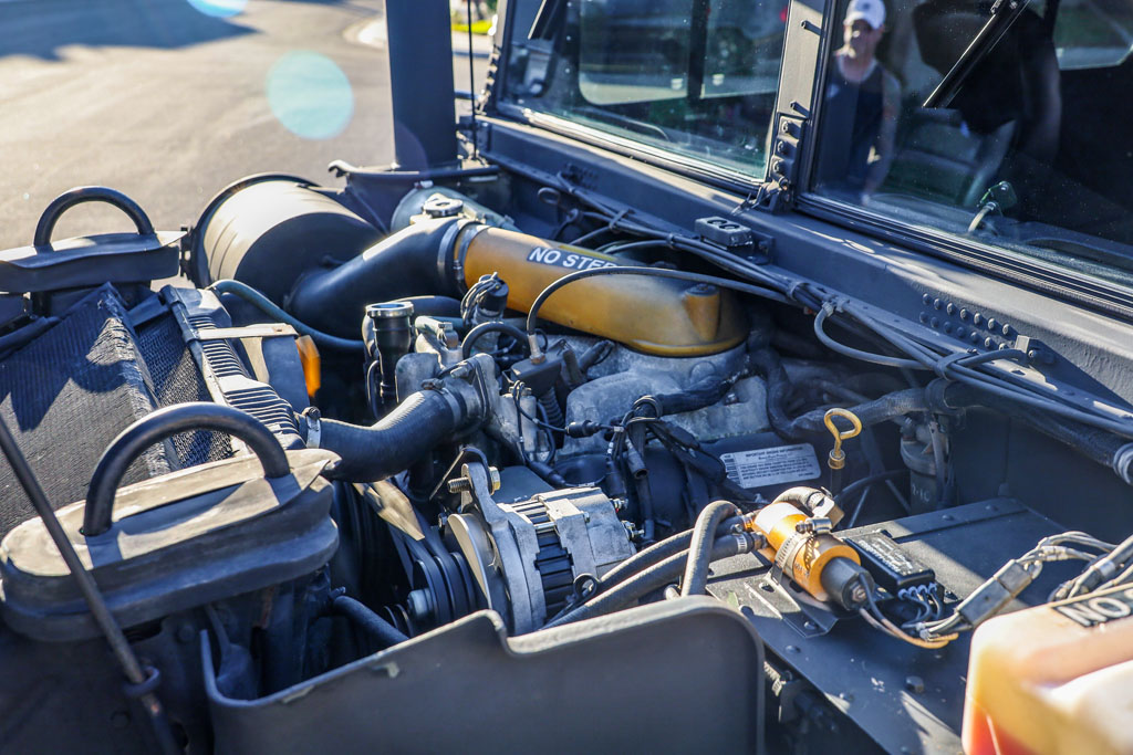1992 AM General Humvee - Engine Photo