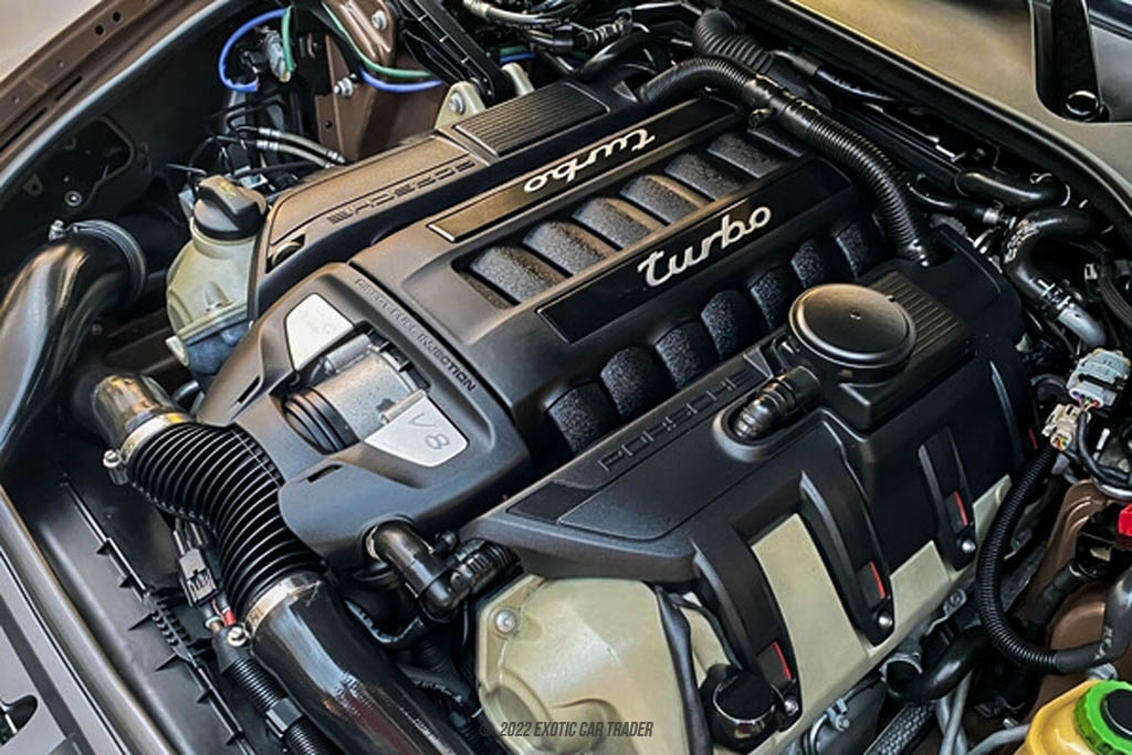 2010 Porsche Panamera - Engine Photo