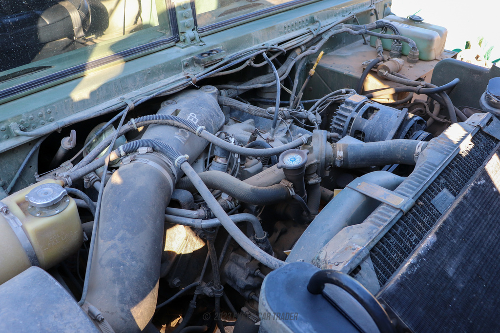 1990 AM General Hummer M998 - Engine Photo