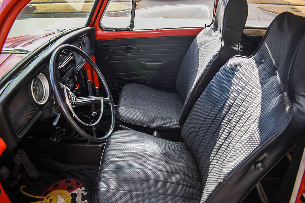 1971 Volkswagen Beetle - Interior Photo