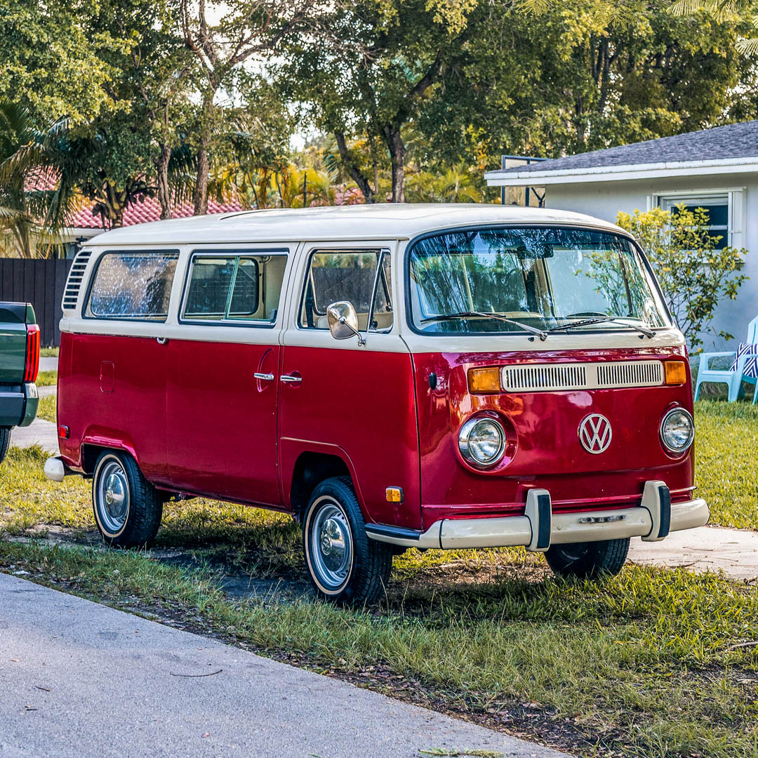 1971 Volkswagen Bus  - Overview Photo