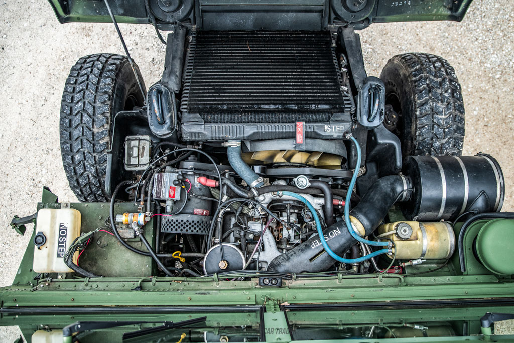 2002 American General Humvee - Engine Photo