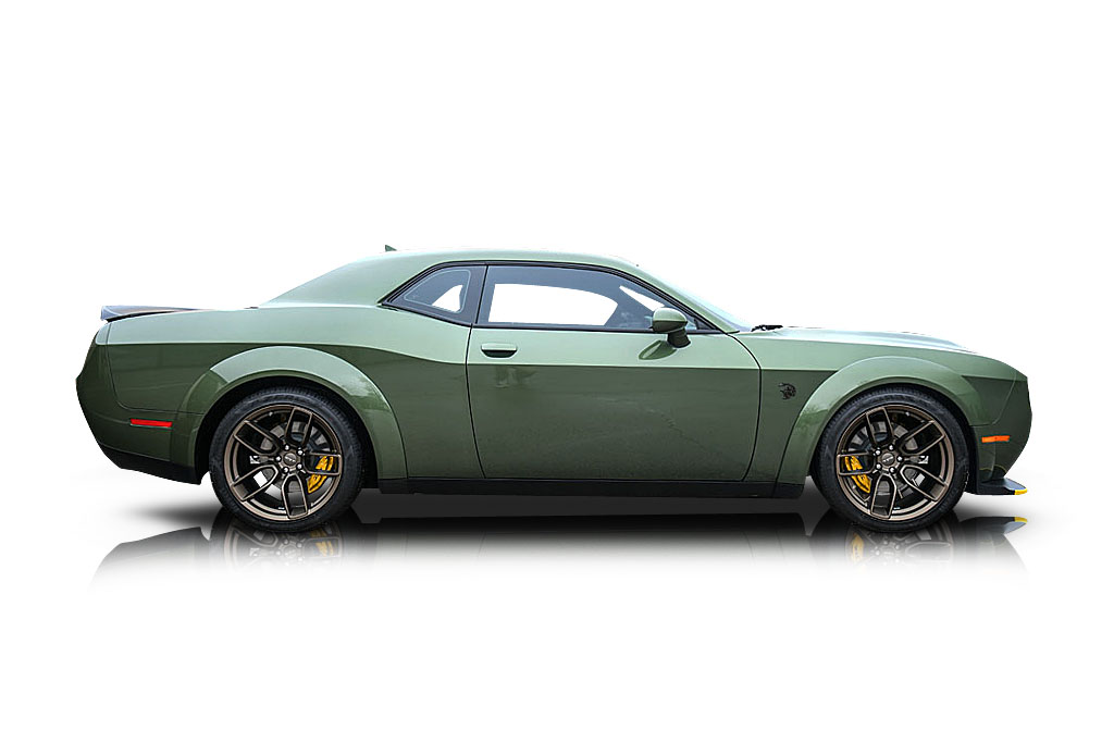 An incredible side shot photo of aDodge Challenger that you should buy.
