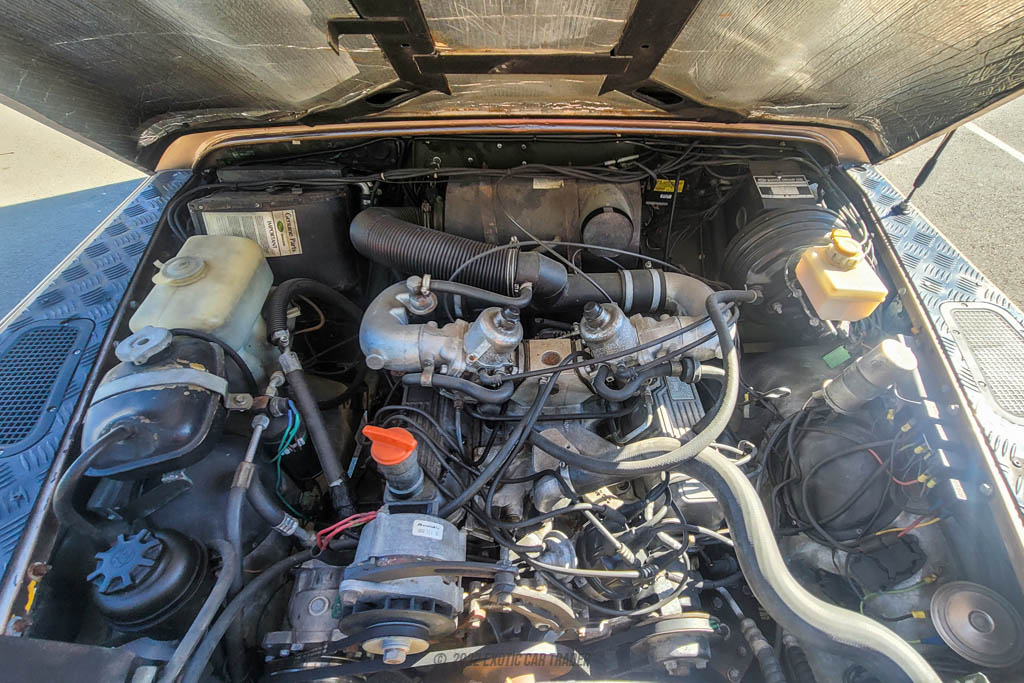 1990 Land Rover Defender 110 - Engine Photo