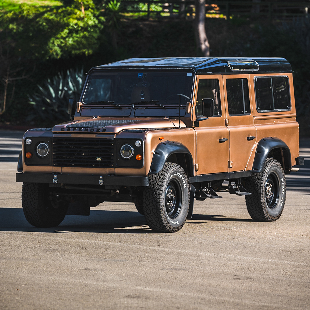 1990 Land Rover Defender 110 - Overview Photo