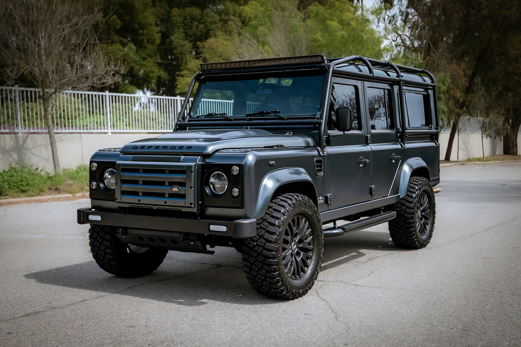 1995 Land Rover Defender - Overview Photo