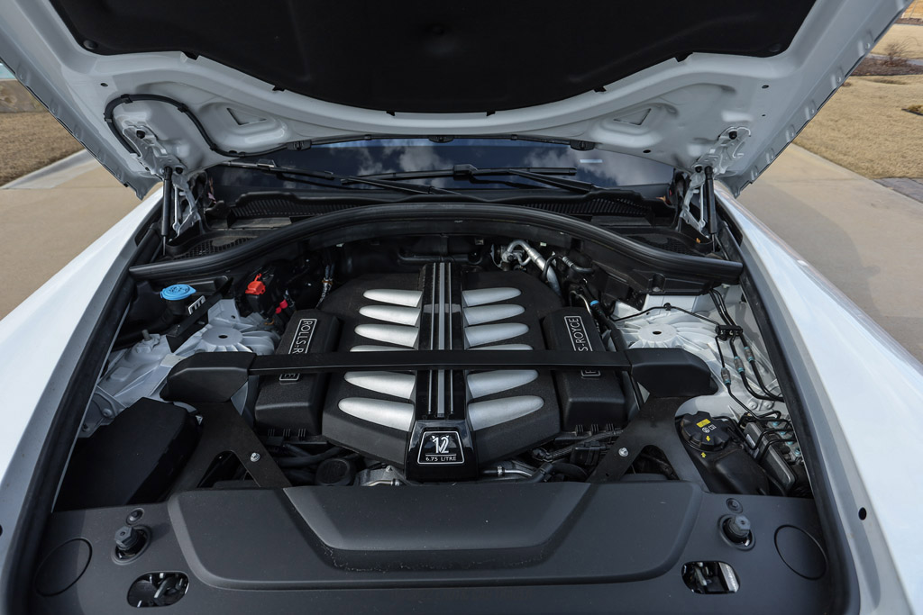 2020 Rolls Royce Cullinan - Engine Photo