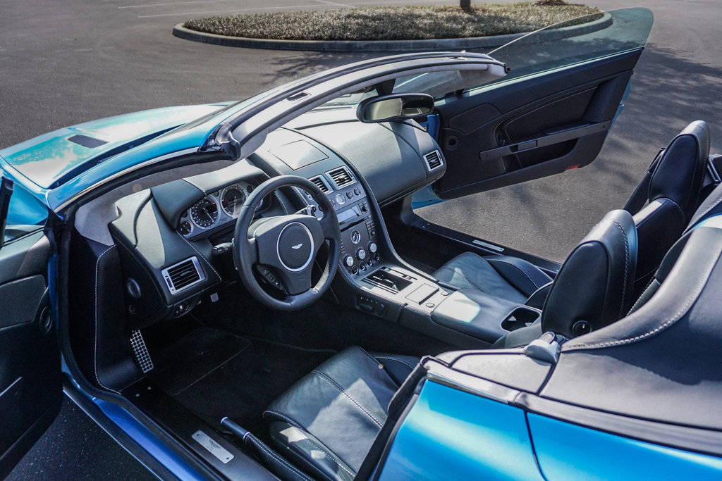 2007 Aston Martin V8 Vantage - Interior Photo