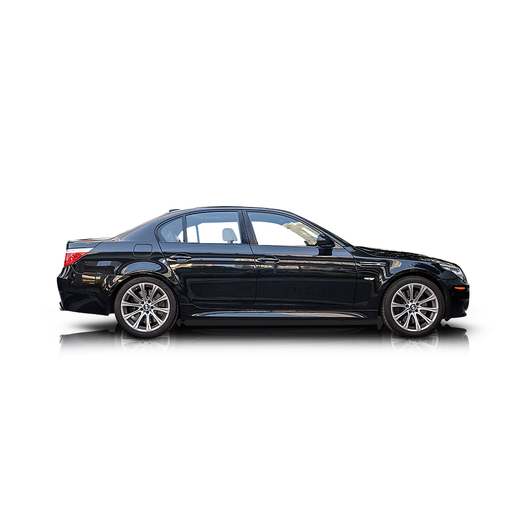 2010 BMW M5 - Passenger side