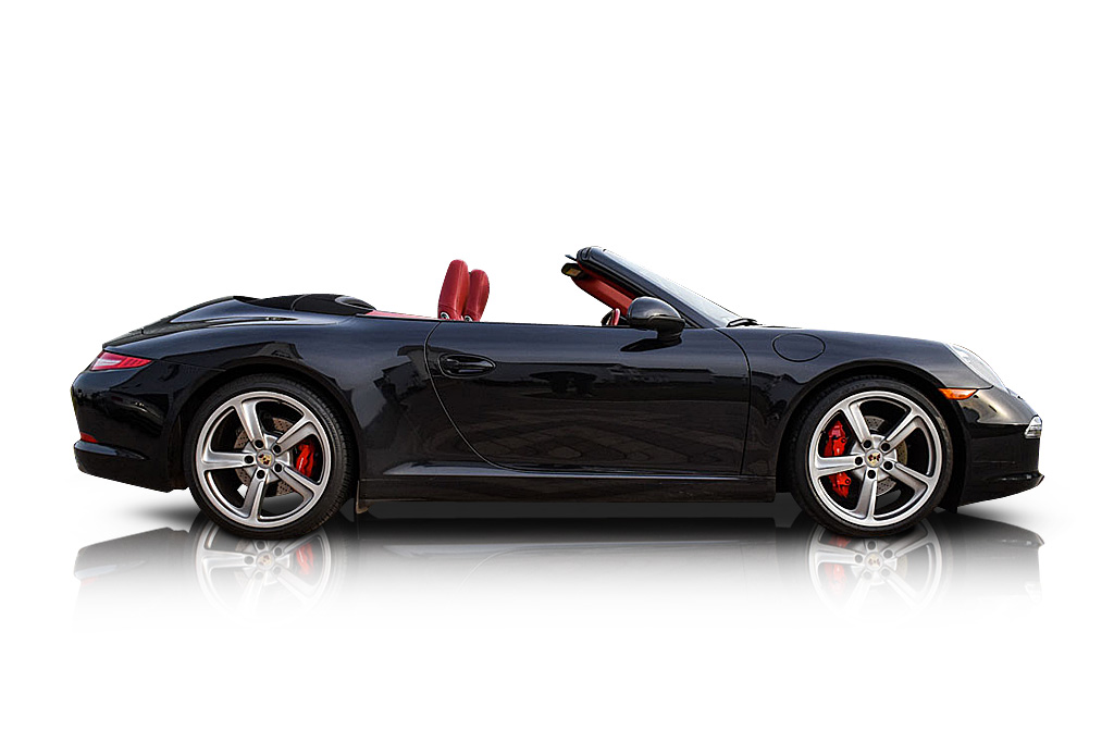An incredible side shot photo of aPorsche 911 that you should buy.