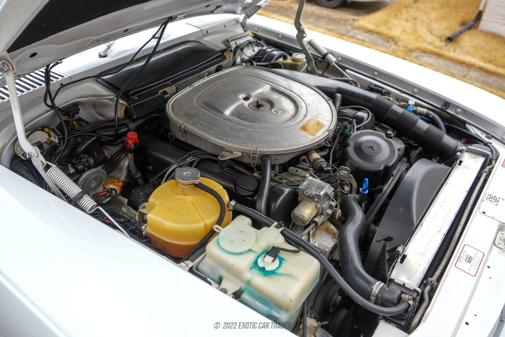 1989 Mercedes-Benz 560SL - Engine Photo