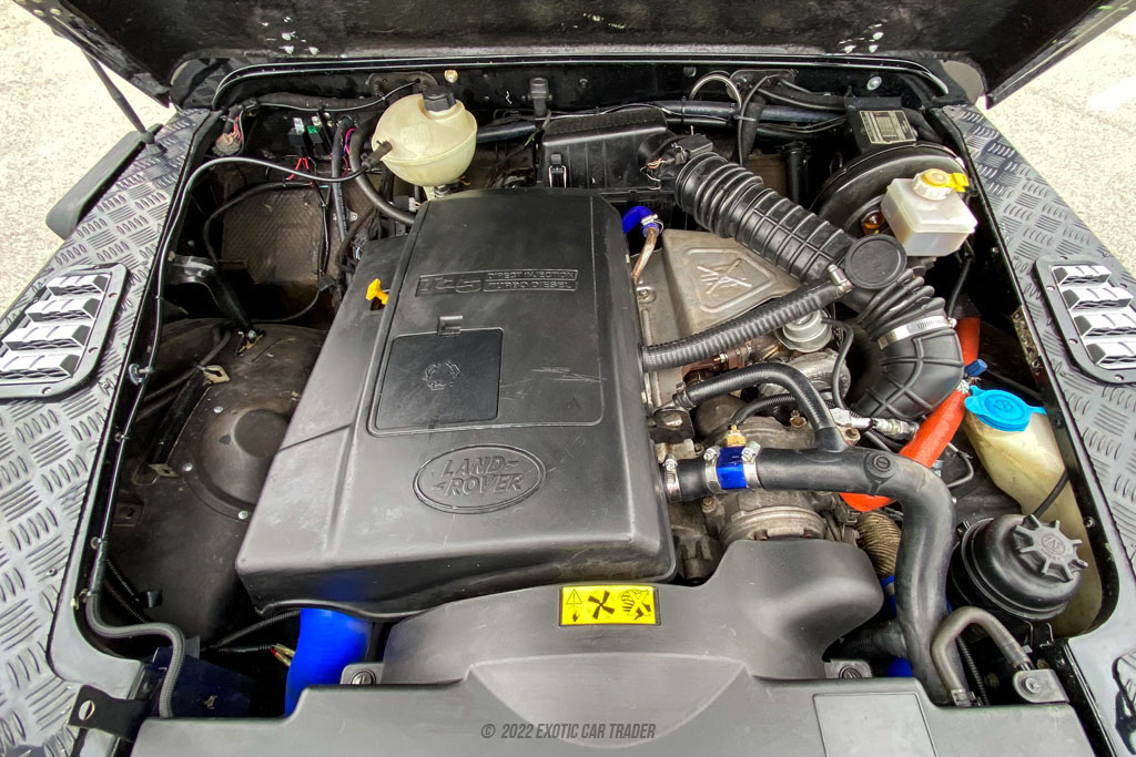 1986 Land Rover Defender 110 - Engine Photo