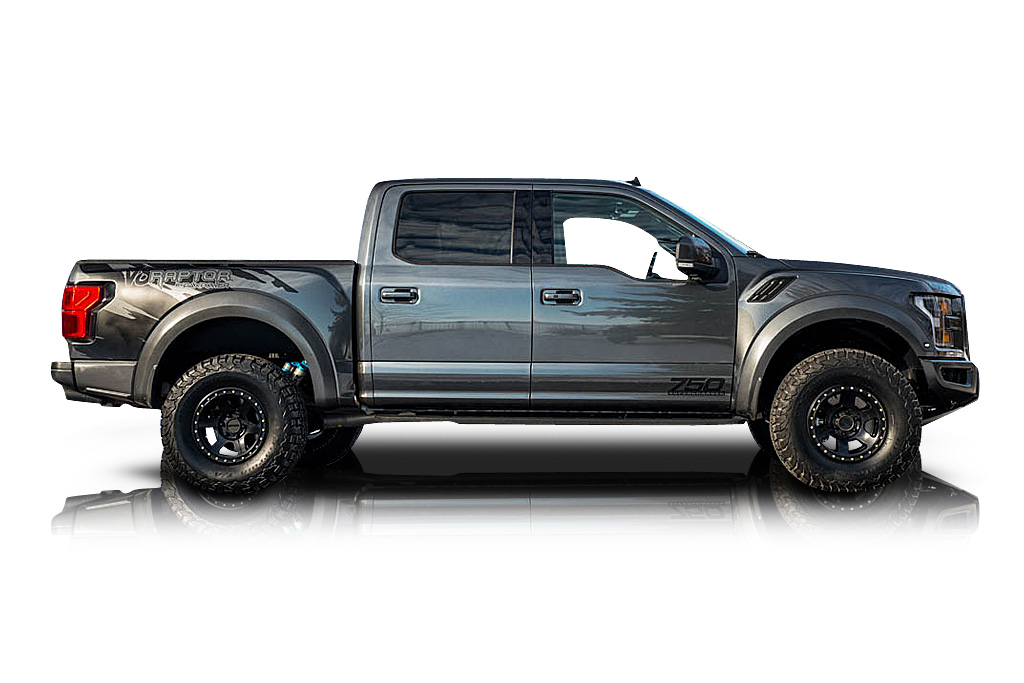 An incredible side shot photo of aFord F-150 that you should buy.