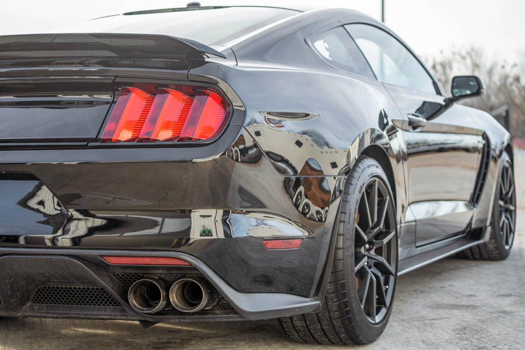 2017 Ford Mustang - Interior Photo