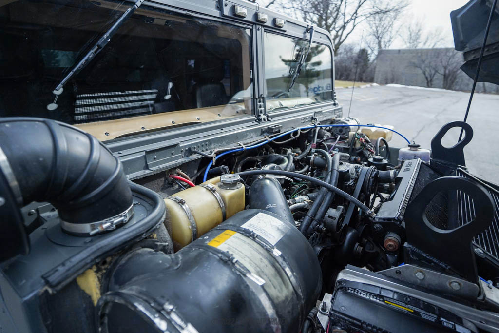 1992 AM General Hummer H1 Custom - Engine Photo