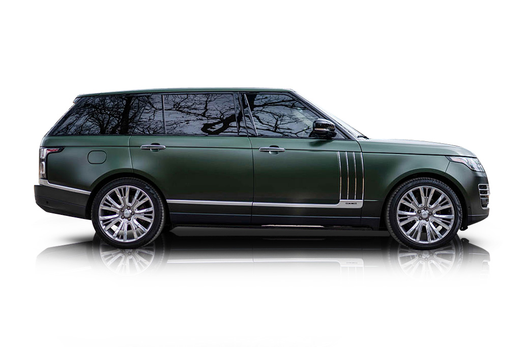 An incredible side shot photo of aLand Rover Range Rover that you should buy.