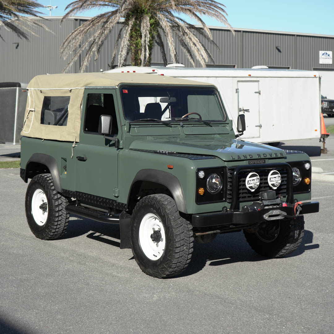 1991 Land Rover Defender - Overview Photo