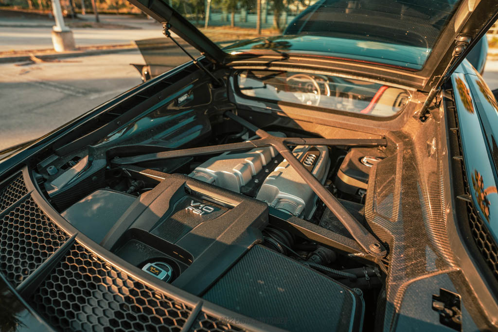 2018 Audi R8 V10 Plus Coupe - Engine Photo