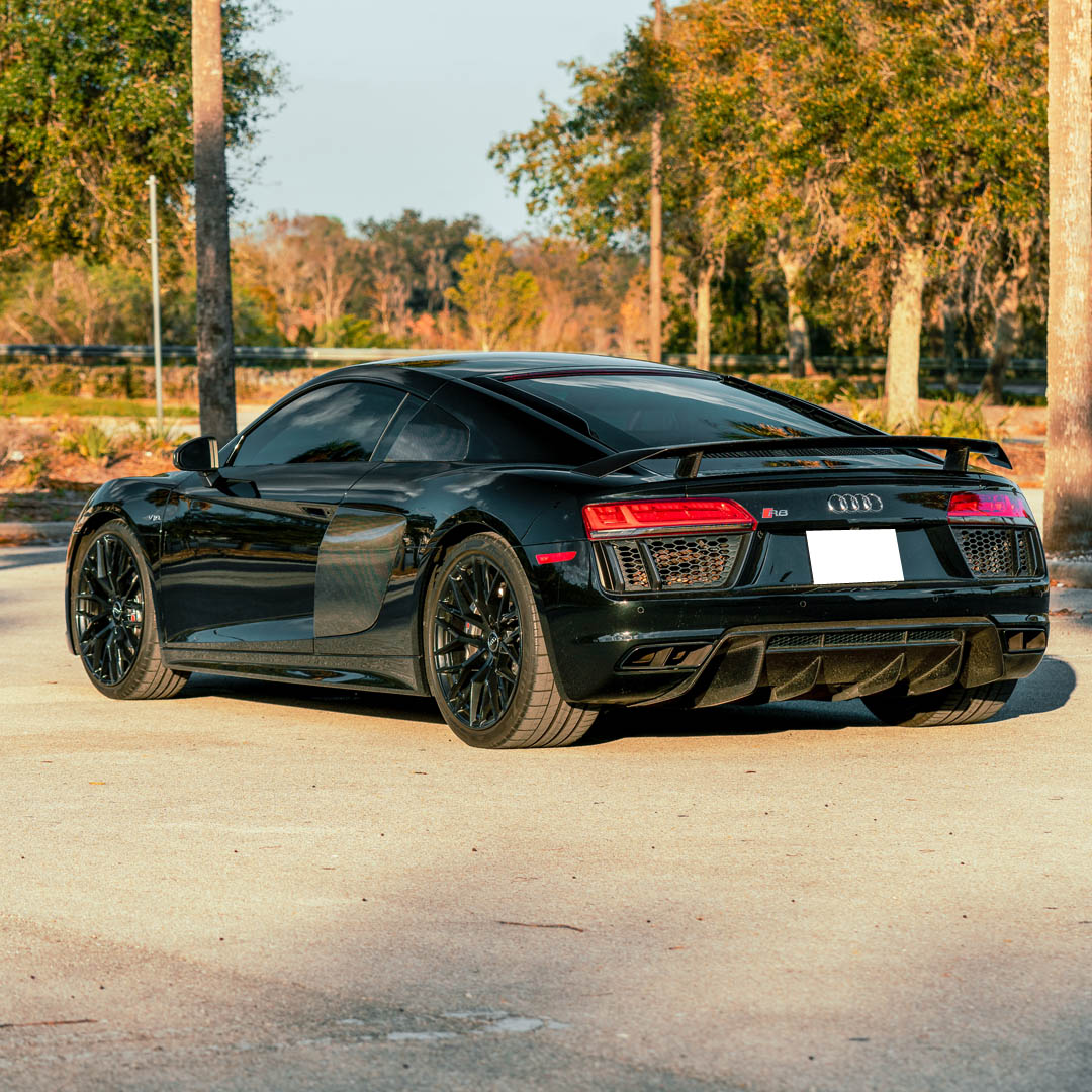 2018 Audi R8 V10 Plus Coupe - Interior Photo
