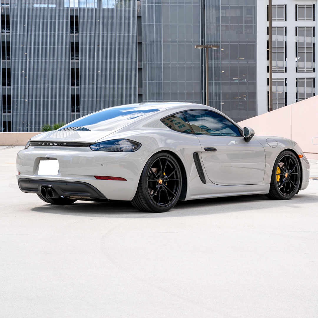 2018 Porsche 718 Cayman - Interior Photo