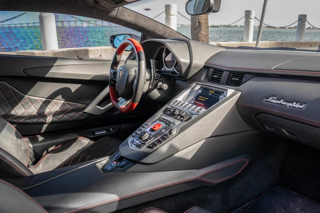 2014 Lamborghini Aventador - Interior Photo