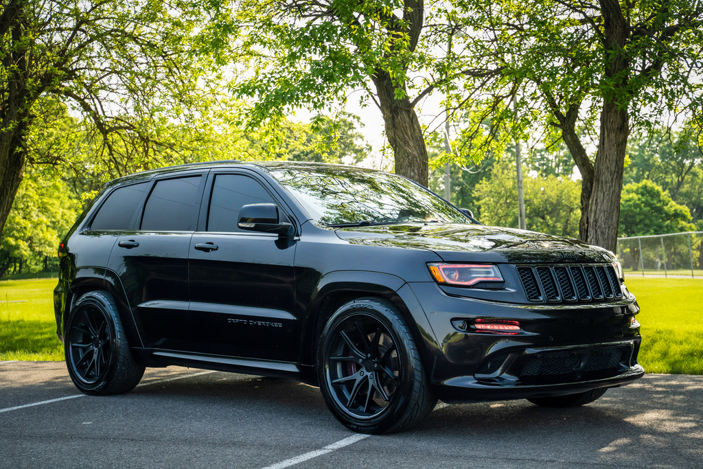 2015 Jeep Grand Cherokee - Overview Photo