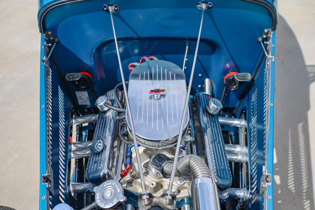 1932 ford  roadster - Engine Photo