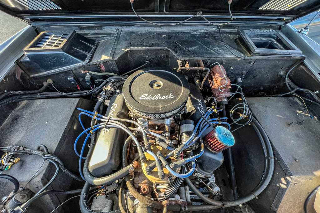 1970 Ford Bronco - Engine Photo