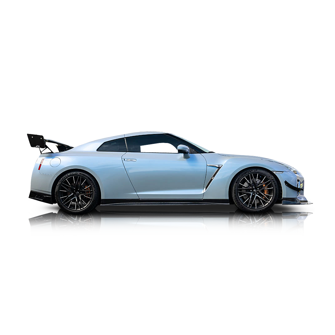 2020 Nissan GT-R - Passenger side