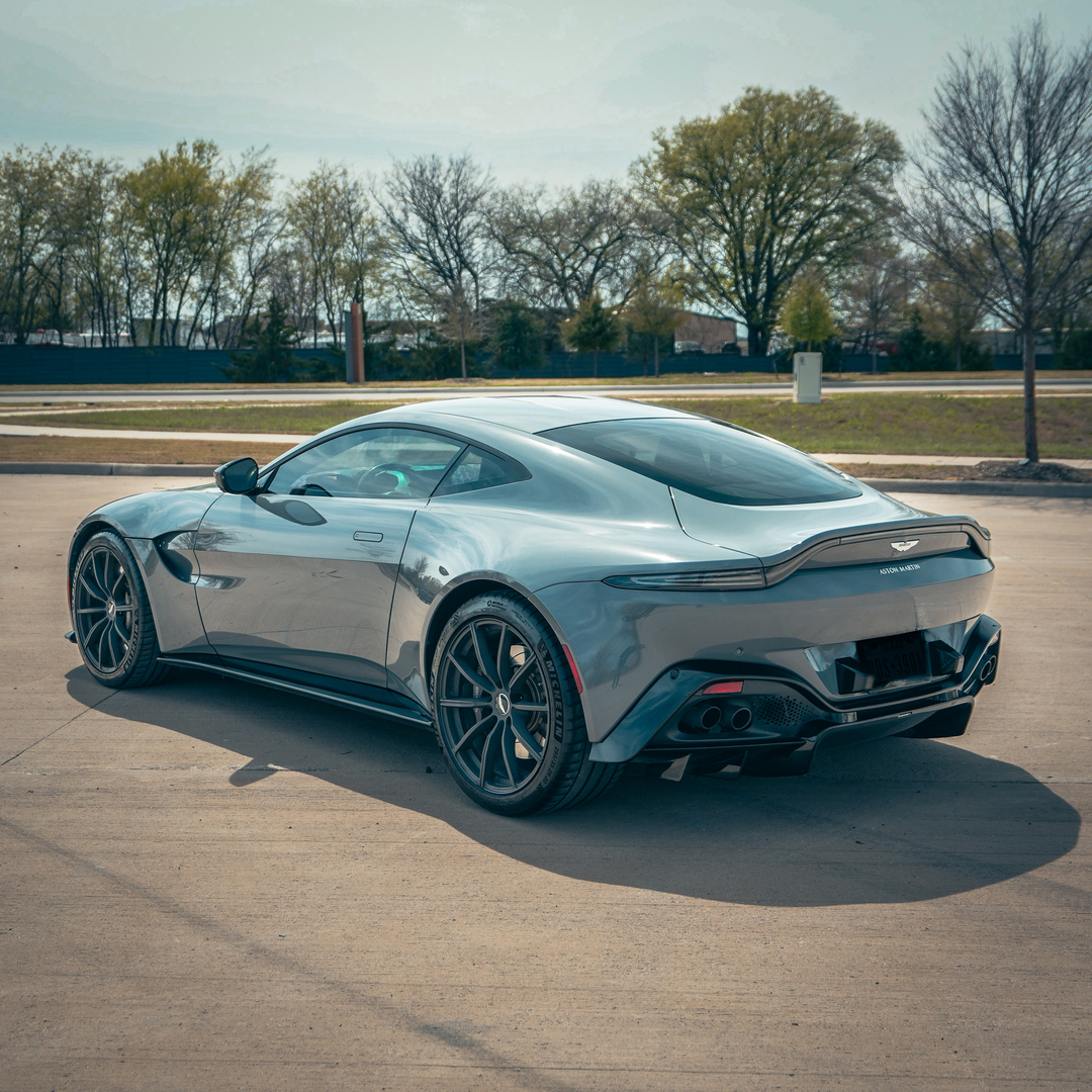 2020 Aston Martin Vantage - Interior Photo