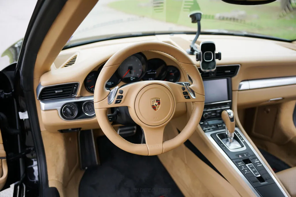 2012 Porsche 911 - Engine Photo