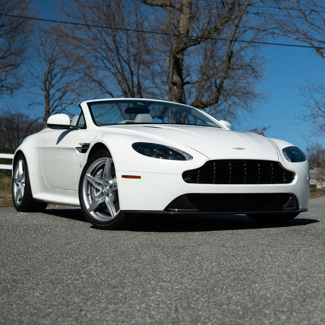 2016 Aston Martin V8 Vantage - Overview Photo