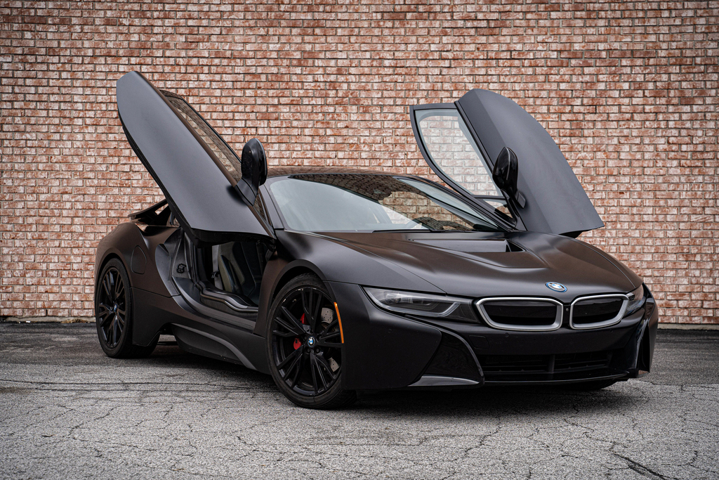 2017 BMW i8 - Overview Photo