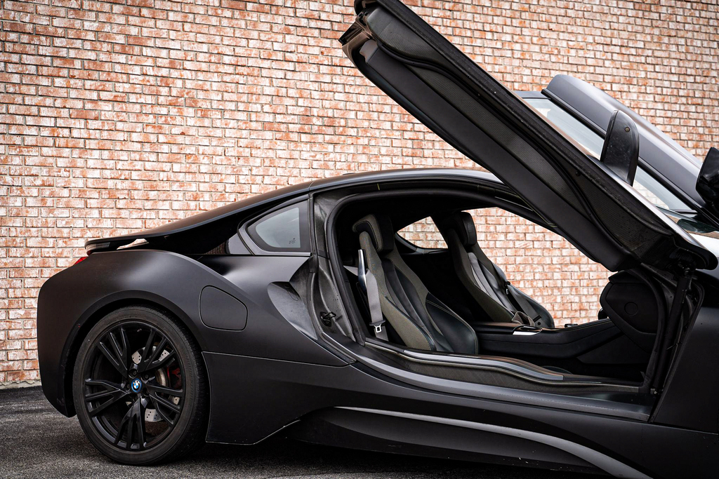 2017 BMW i8 - Interior Photo