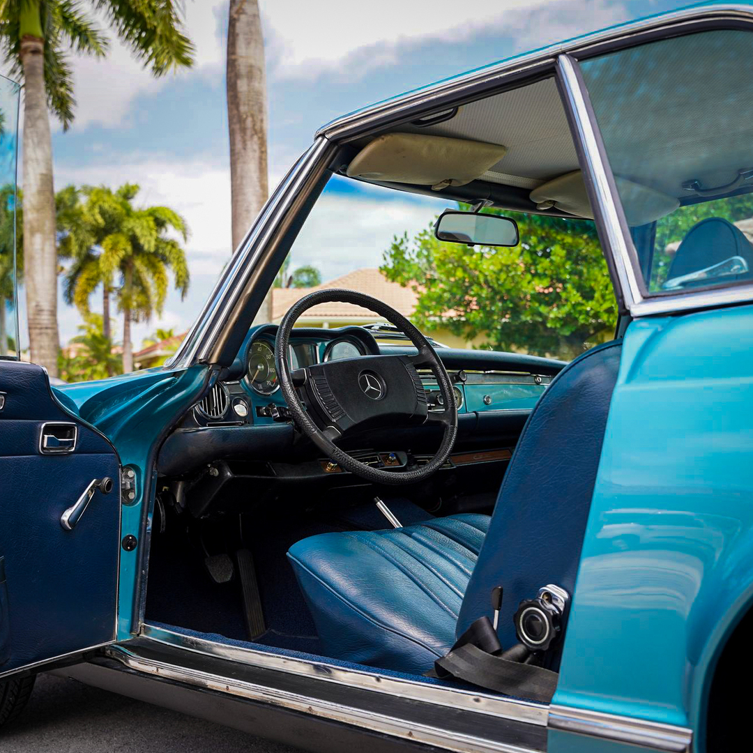 1971 Mercedes-Benz 280SL - Interior Photo