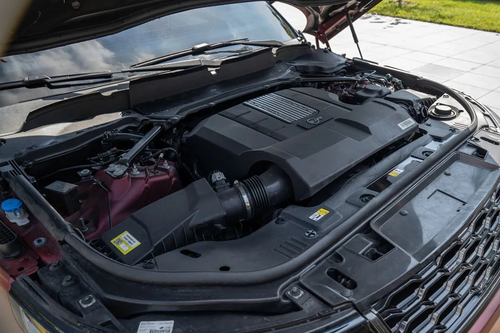 2020 Land Rover Range Rover Sport - Engine Photo