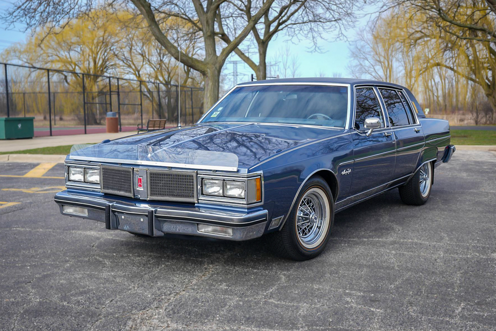 1983 Oldsmobile 98 - Overview Photo