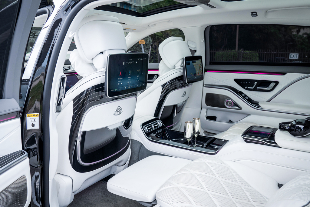 2022 Mercedes-Benz Maybach S580 - Interior Photo