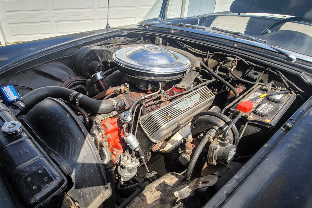 1957 Ford Thunderbird - Engine Photo
