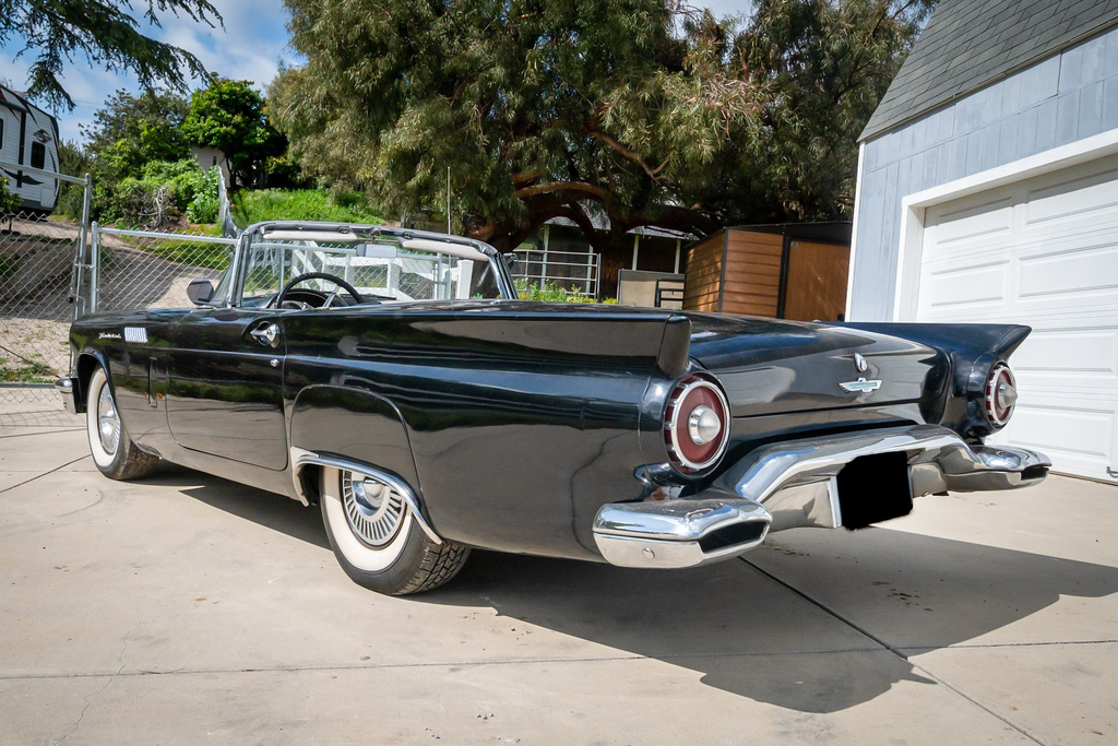 1957 Ford Thunderbird - Interior Photo