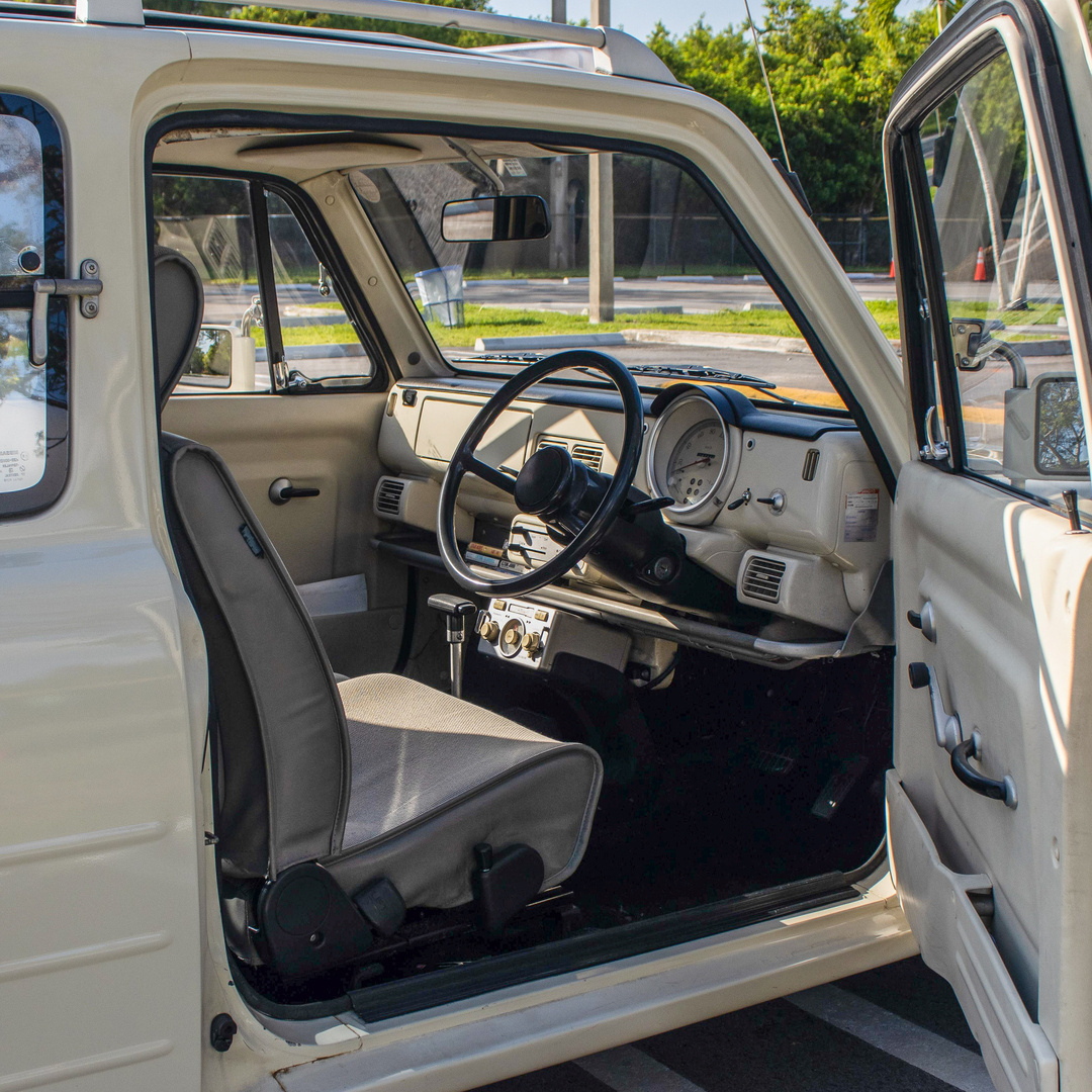 1990 Nissan Pao - Interior Photo