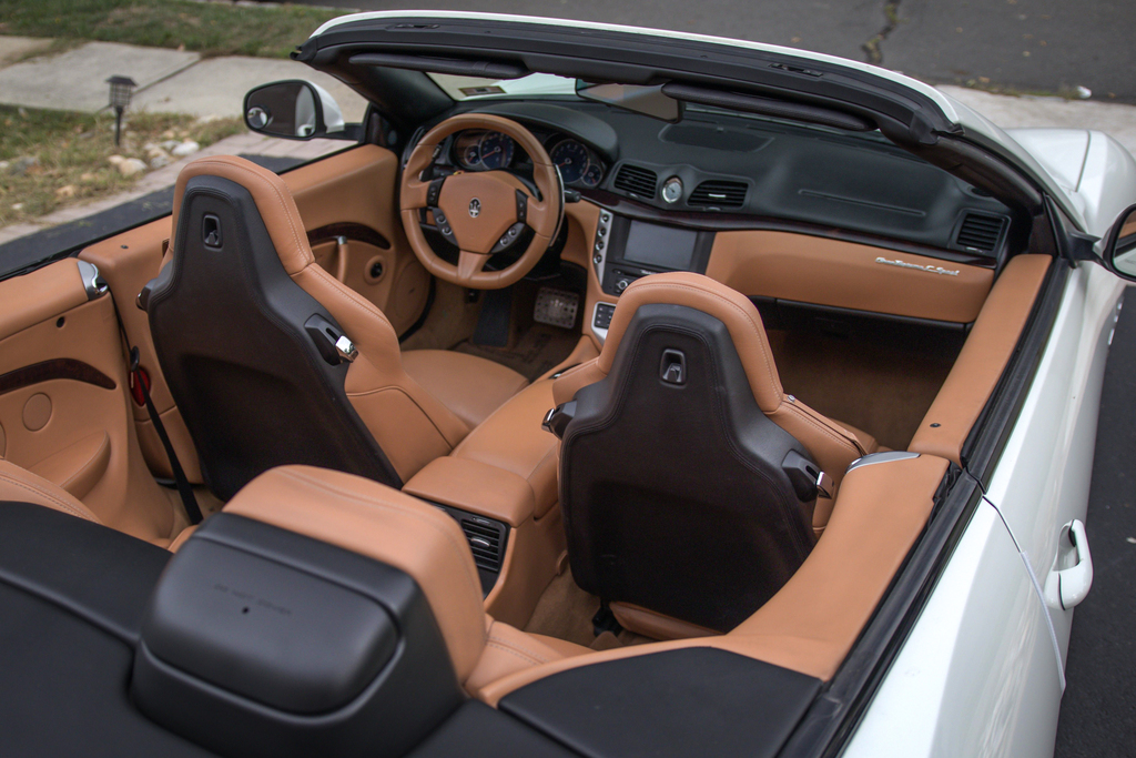 2015 Maserati GranTurismo - Interior Photo