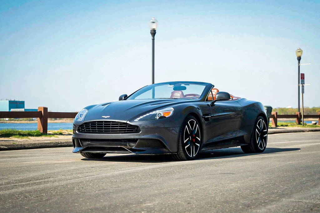 2015 Aston Martin Vanquish - Overview Photo