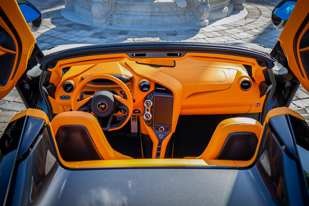 2022 Mclaren 765LT - Engine Photo