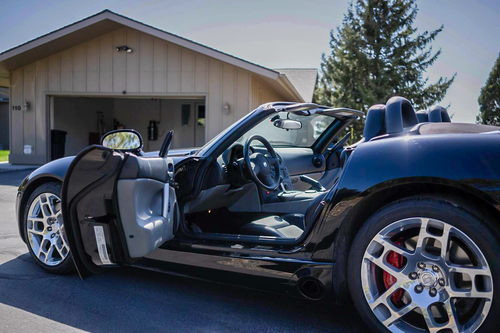 2008 Dodge Viper - Interior Photo
