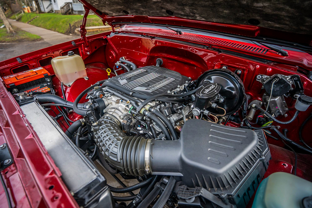 1989 GMC Jimmy - Engine Photo