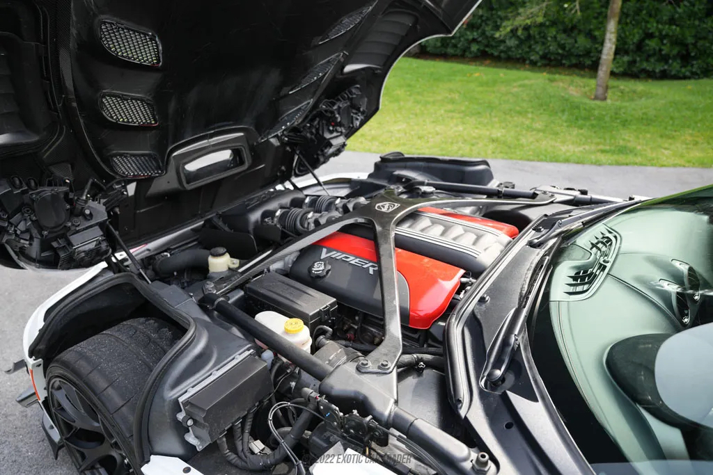 2016 Dodge Viper - Engine Photo