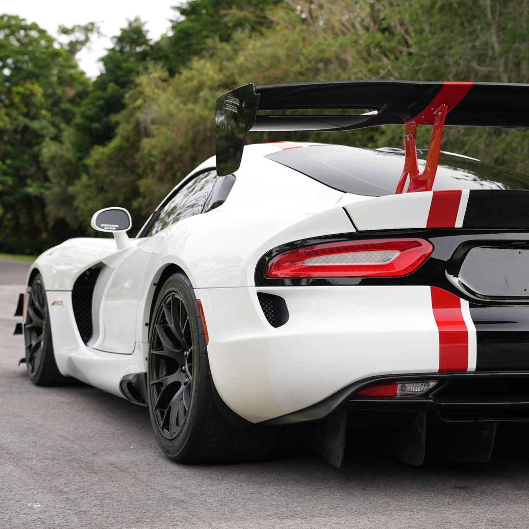 2016 Dodge Viper - Interior Photo