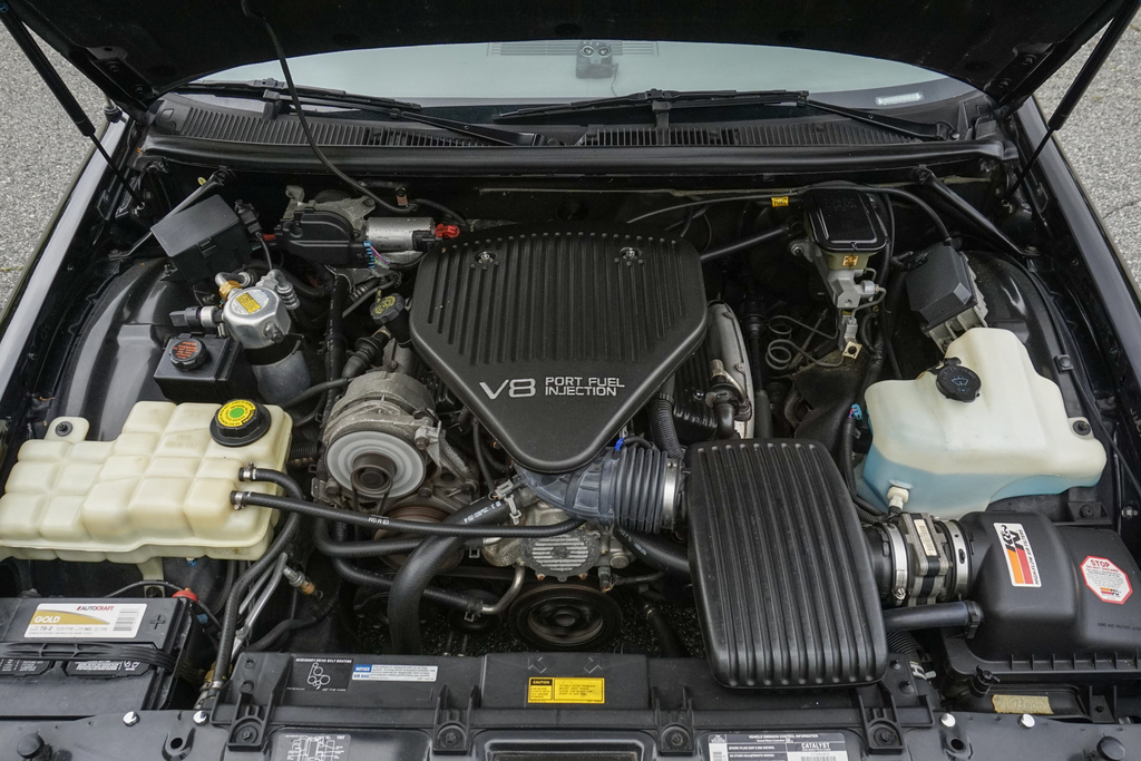 1994 Chevrolet Impala - Engine Photo
