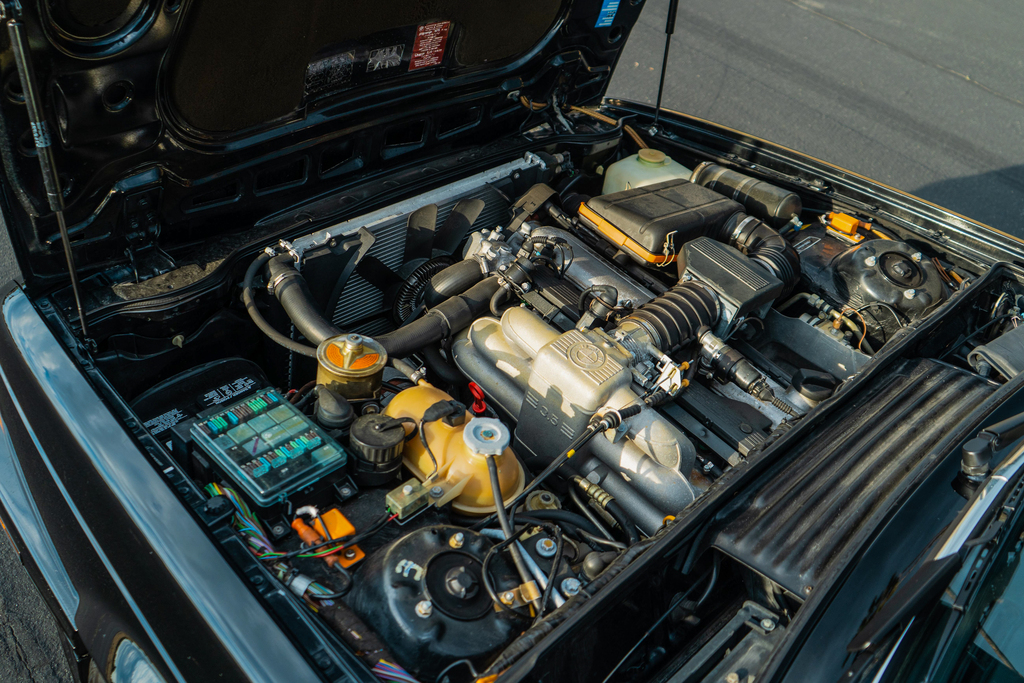 1989 BMW 635CSi  - Engine Photo